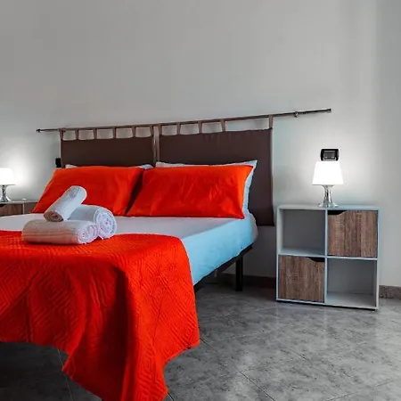 Pensión Mirella Rooms By Diddoi *